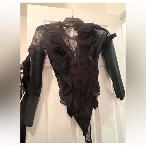 Sheer long sleeve bodysuit size medium Preloved in good condition - Picture 1 of 4